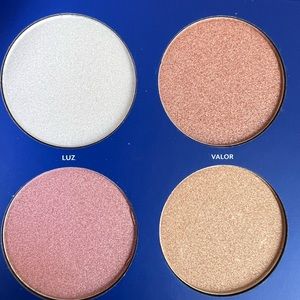 Tresluce 4 pan highlighter